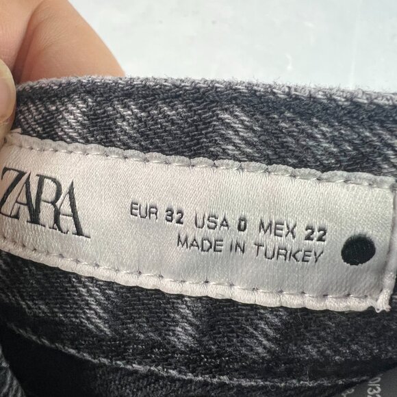 Zara Jeans Women's 26 x 32* High Rise Baggy Black Faded Cotton Denim Tag 0 - Picture 7 of 16